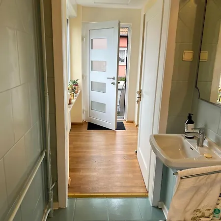 Freistehendes Haus Mit Grossem Garten Zur Alleinigen Nutzung Grosskrotzenburg