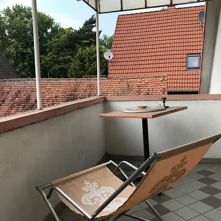 Freistehendes Haus Mit Grossem Garten Zur Alleinigen Nutzung Grosskrotzenburg