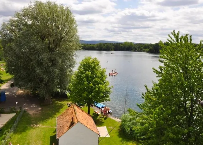 Freistehendes Haus Mit Grossem Garten Zur Alleinigen Nutzung Dom wakacyjny *